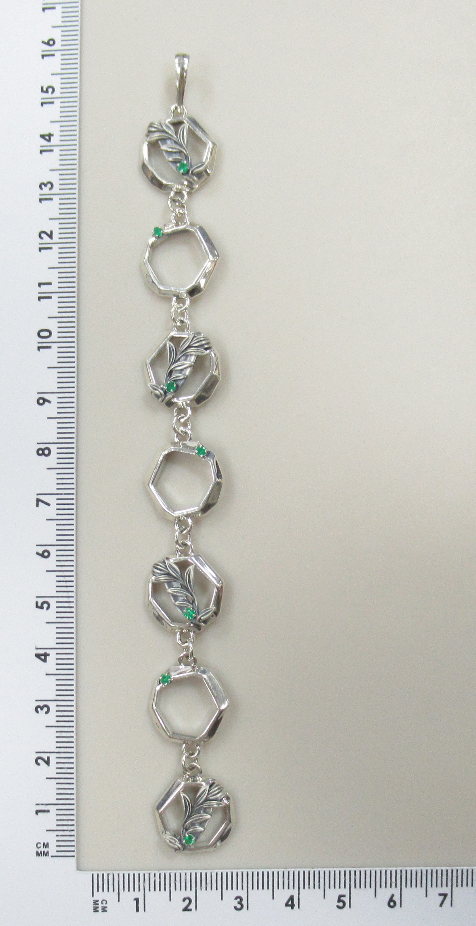 Серебряная подвеска с агатами "Оливковая ветвь"